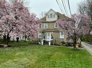 163 Lincoln Ave, Rockville Centre, NY 11570