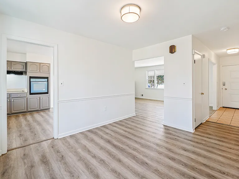 3523 Duke St — Photo 7