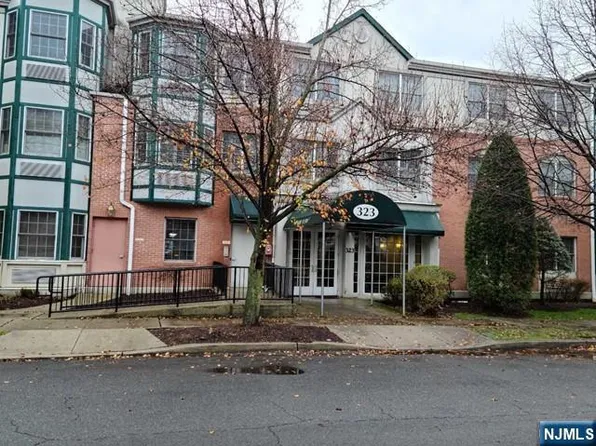323 Willow St APT 3M, Teaneck, NJ 07666