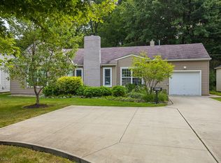 6023 Fitch Rd, North Olmsted, OH 44070