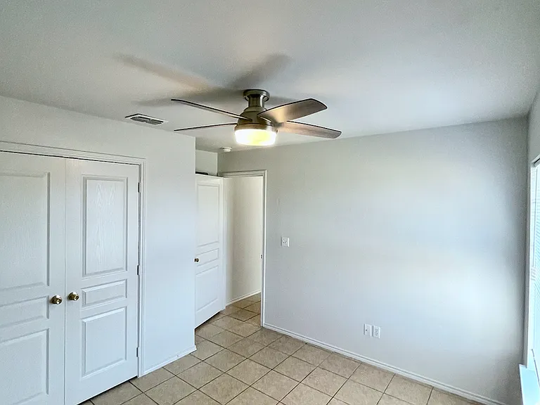 Gardenia Apartments — Photo 4