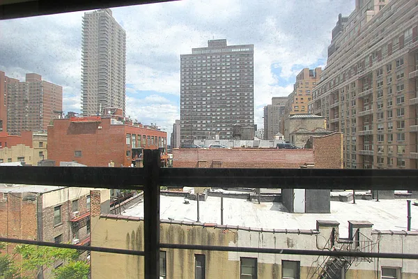 Rented by Compass | media 9