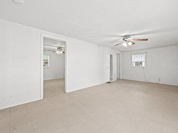 5th image of 414 Garnett Ave