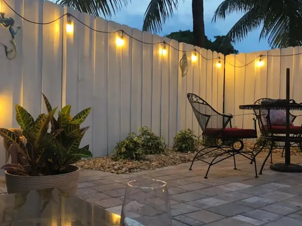 421 SW 1st Ct, Boynton Beach, FL 33435