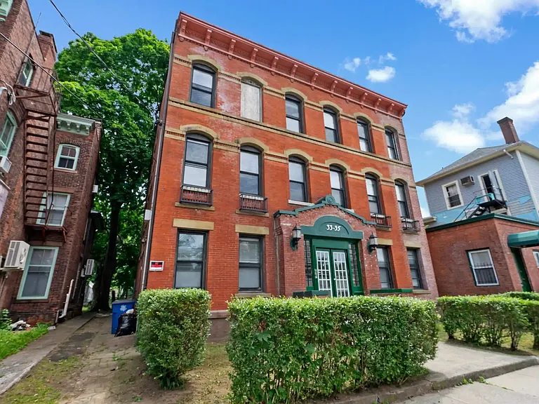 33 Howe St #3R — Photo 19