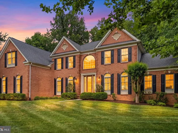 8302 Condy Ct, Clinton, MD 20735