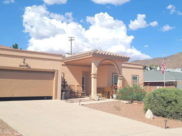 5997 Los Pueblos Dr, El Paso, TX 79912