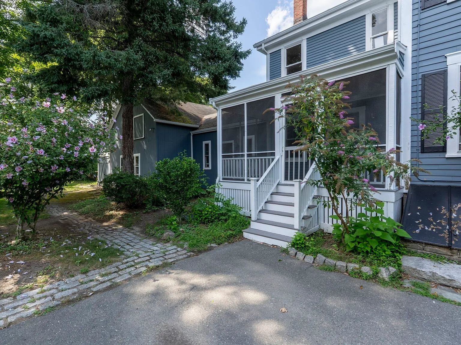 22 Berkeley St — Photo 3