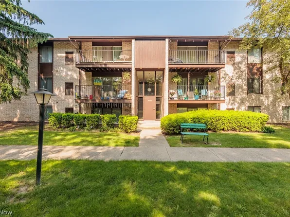 16435 Heather Ln #T304, Middleburg Heights, OH 44130