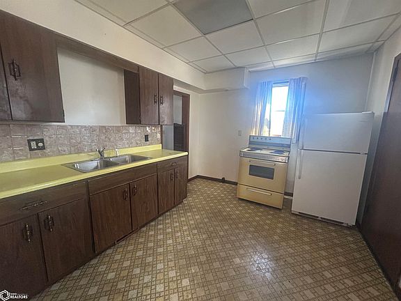 2nd image of 303 N Center St