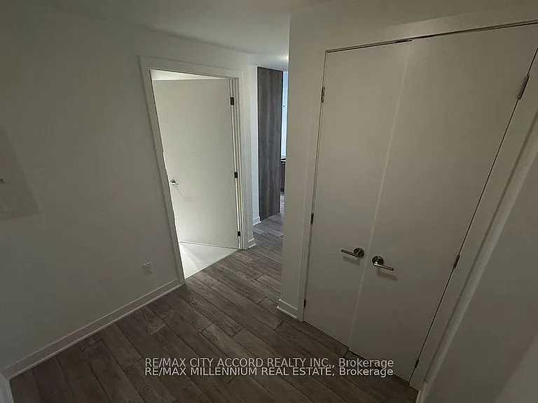 11 Yorkville Ave #3409 — Photo 4