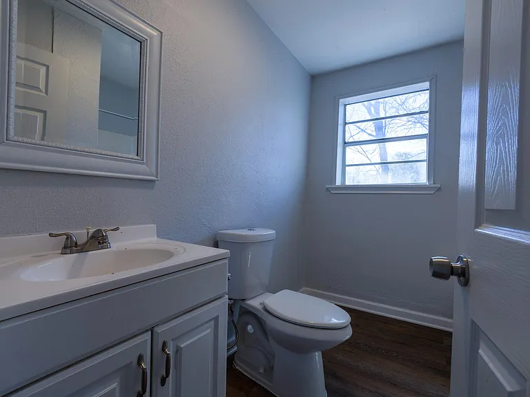 2304 Thrasher Ln #A — Photo 9
