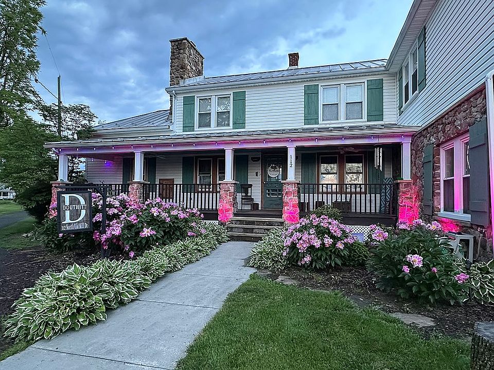 Large covered front porch. 