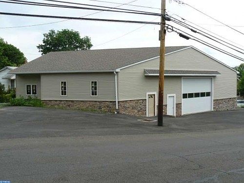 2nd image of 803 W Callowhill St