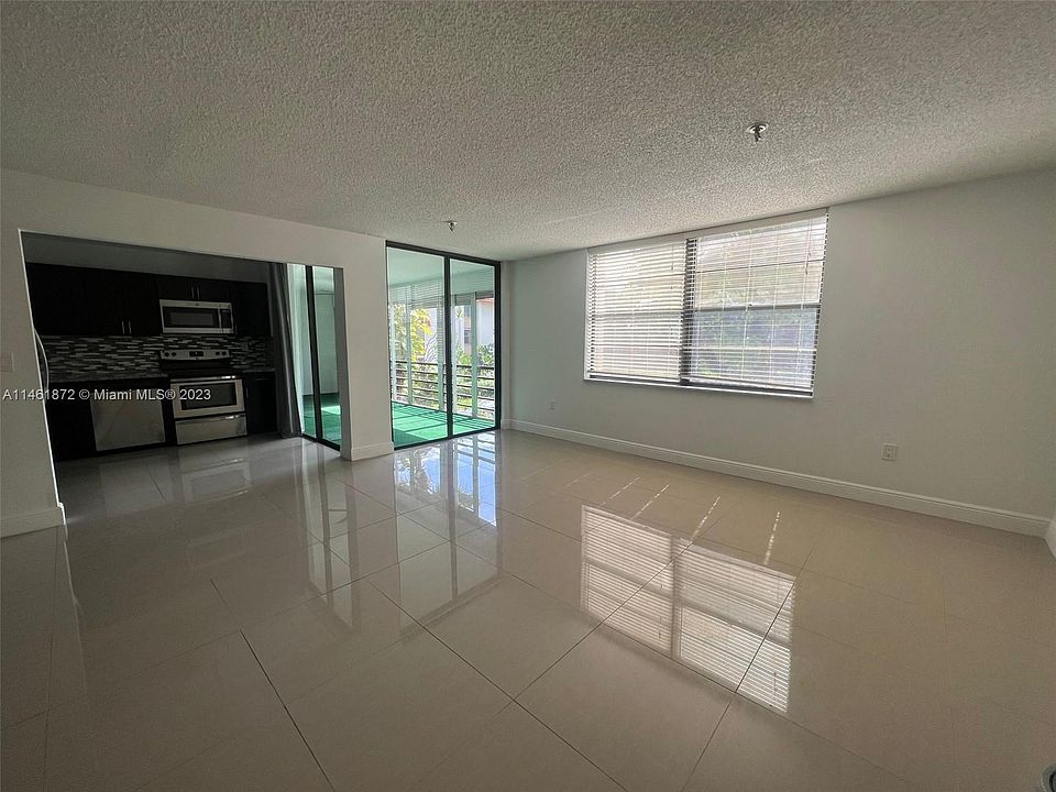 1st image of 671 NE 195th St APT 209E