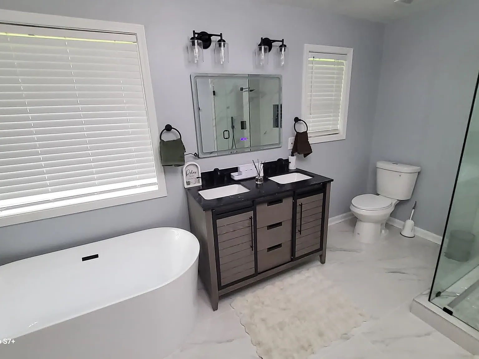 3 bed, 2.5 bath, 2302 sqft, $4,500 — Photo 4