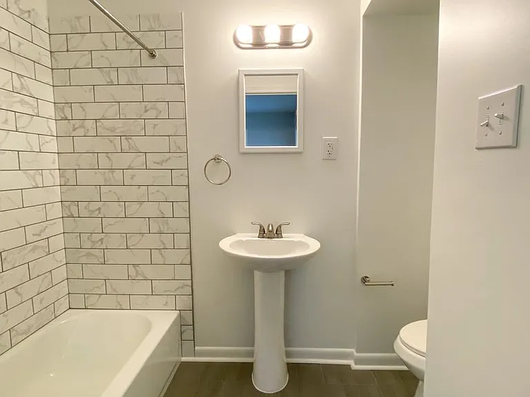 4152 Rhodes Ave — Photo 10