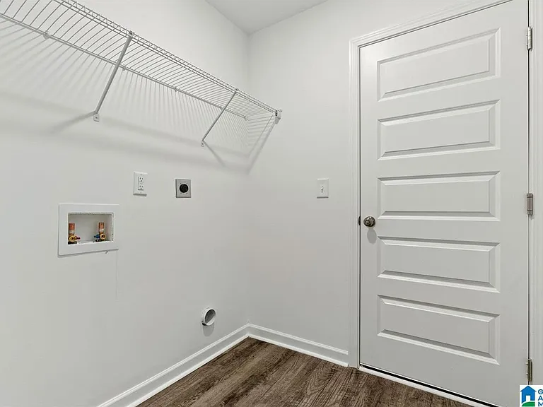 613 Klynes Dr — Photo 9