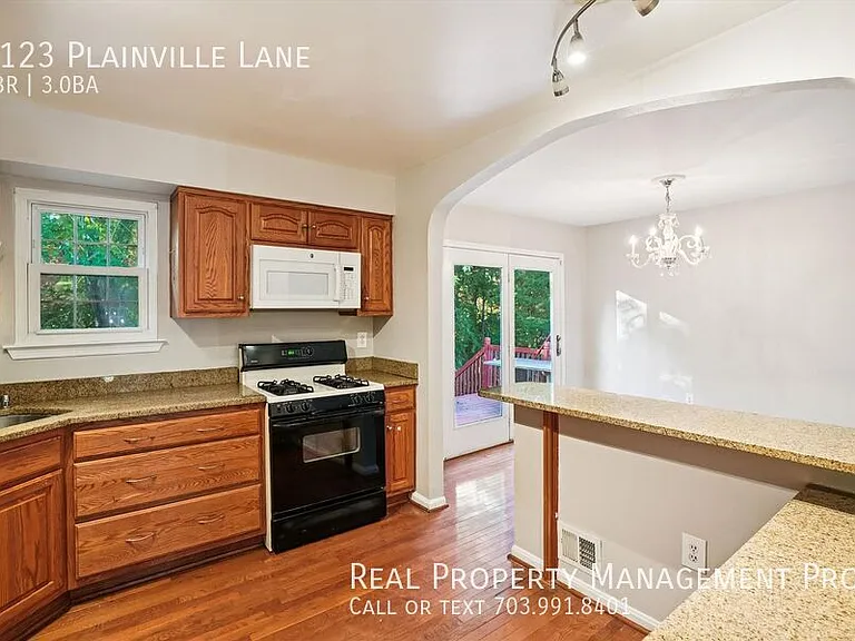 6123 Plainville Ln — Photo 5