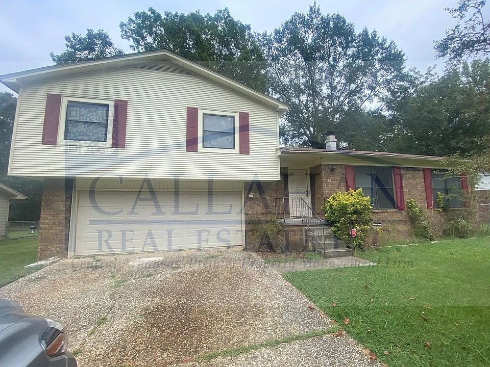 33 Houston Dr