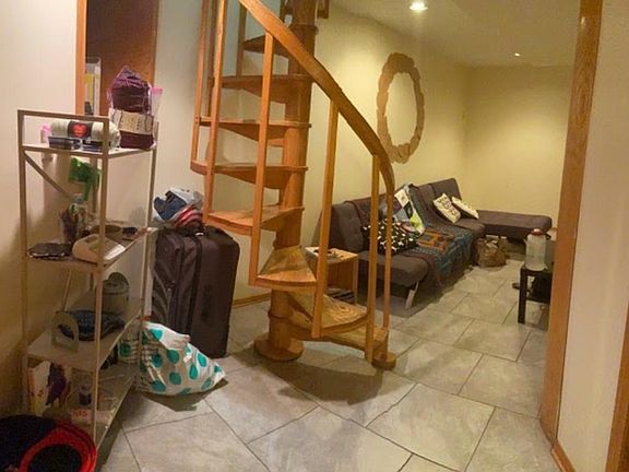 4th image of 3320 N Kenmore Ave APT 1