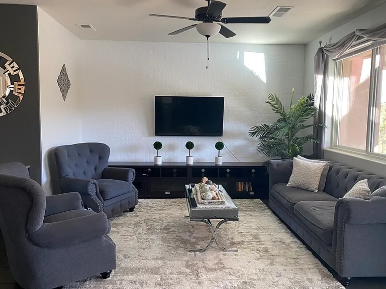 9 Via Nova — Photo 2