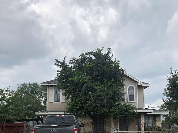 3rd image of 2333 Barrera St