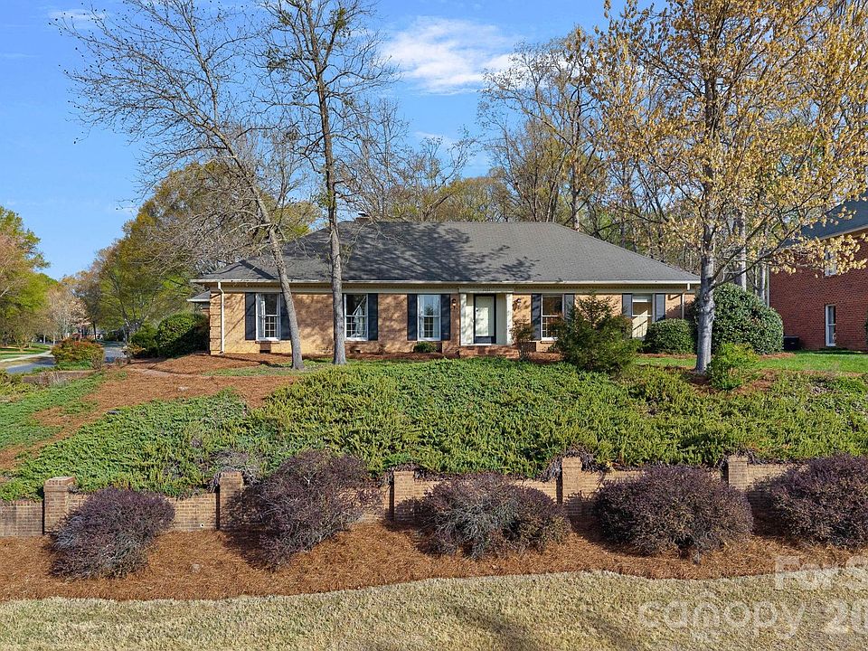 1st image of 1001 Thistle Ct