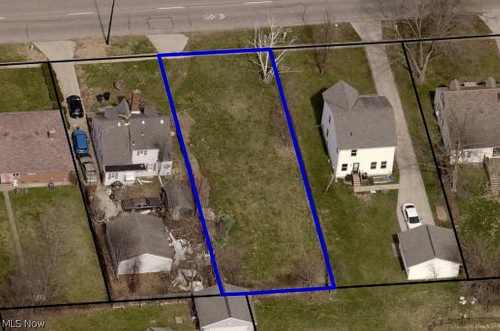1st image of 550 3rd St