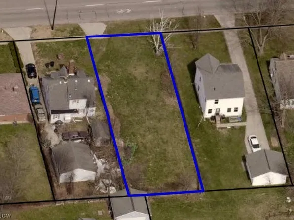 550 3rd St, Elyria, OH 44035