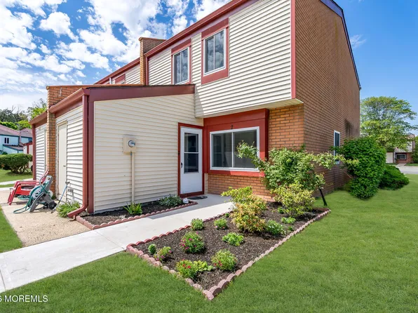 2 Foxwood Court #97, Brick, NJ 08724