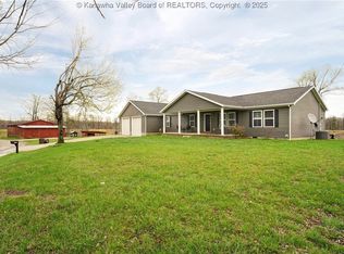 5890 Seven Mile Ridge Rd, Apple Grove, WV 25502