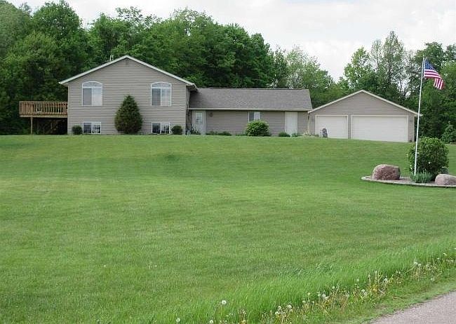 1st image of 217016 Silver Birch Cir