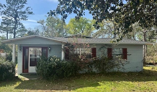 1st image of 1402 Longleaf Dr
