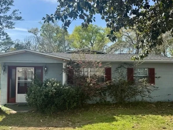 1402 Longleaf Dr, Live Oak, FL 32064