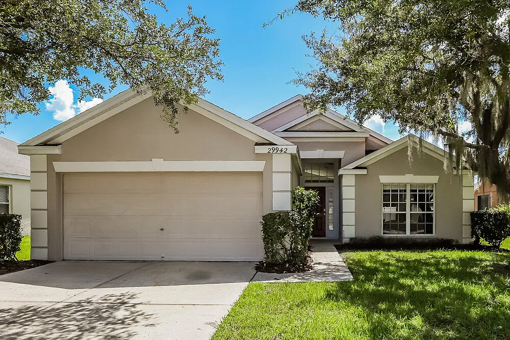 4 bed, 2.0 bath, 1665 sqft, $2,350 — Photo 1