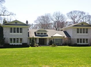 6 Valerie Dr, Upper Brookville, NY 11545