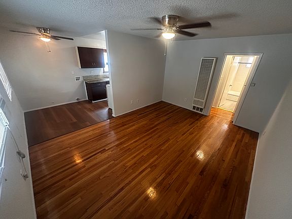 5th image of 2225 Branden St APT 2