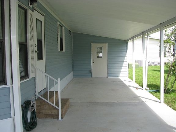 3rd image of 13980 Encantardo Cir