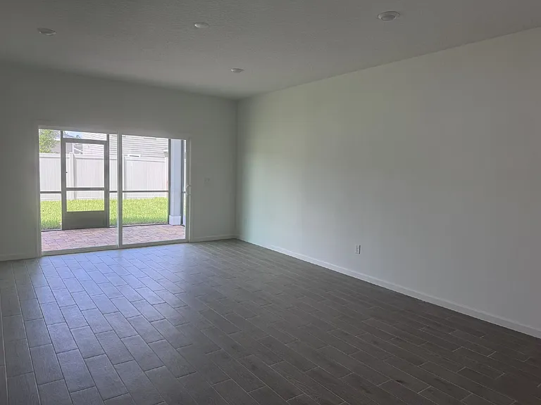 62 Kingsley Park Way St — Photo 5