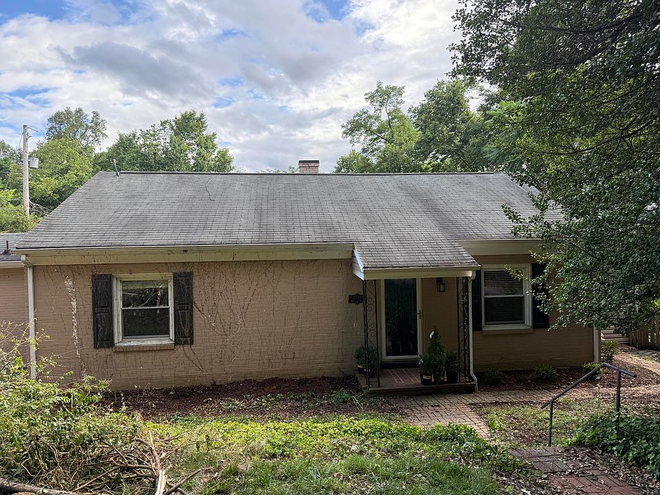 1st image of 2239 Woodcliff Rd SE