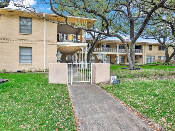 6115 Averill Way APT C, Dallas, TX 75225