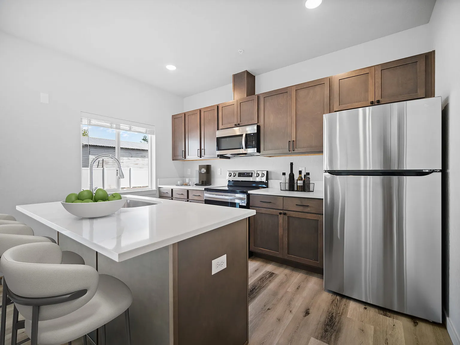 16104 E Valleyway — Photo 2
