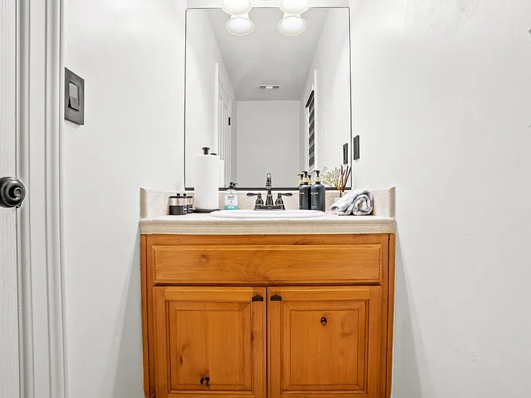 24599 Geneva Dr — Photo 5
