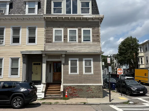500 E 8th St #1, South Boston, MA 02127