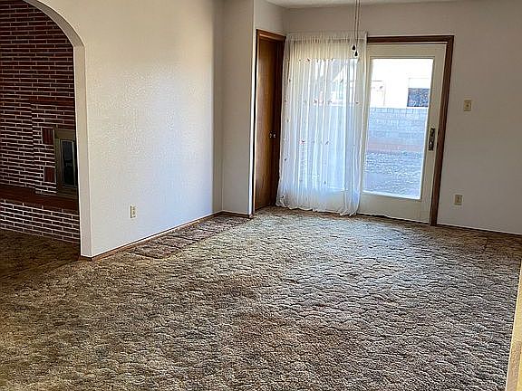 2nd image of 308 Prairieview Dr