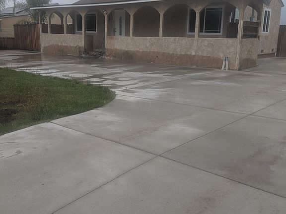 4th image of 1914 E Cooley Ave
