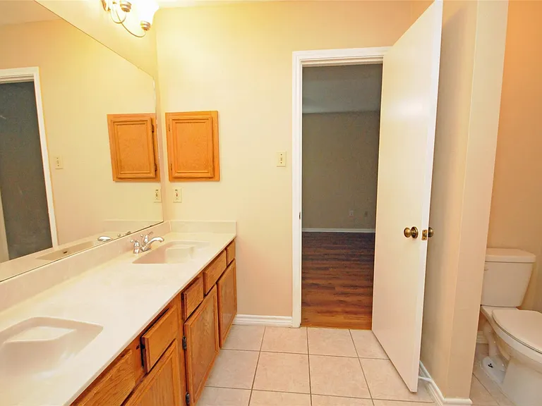 16503 Canario Dr — Photo 10
