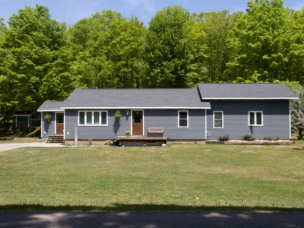 E9708 Gates Rd, Munising, MI 49862