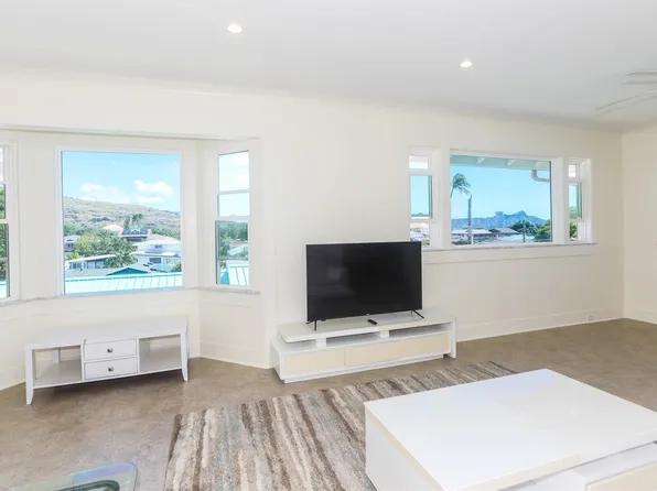 2142 Damon St, Honolulu, HI 96822